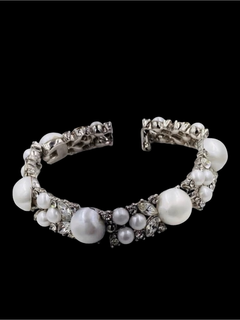 Exquisite Vintage Trifari Faux Pearl Rhinestone Bracelet